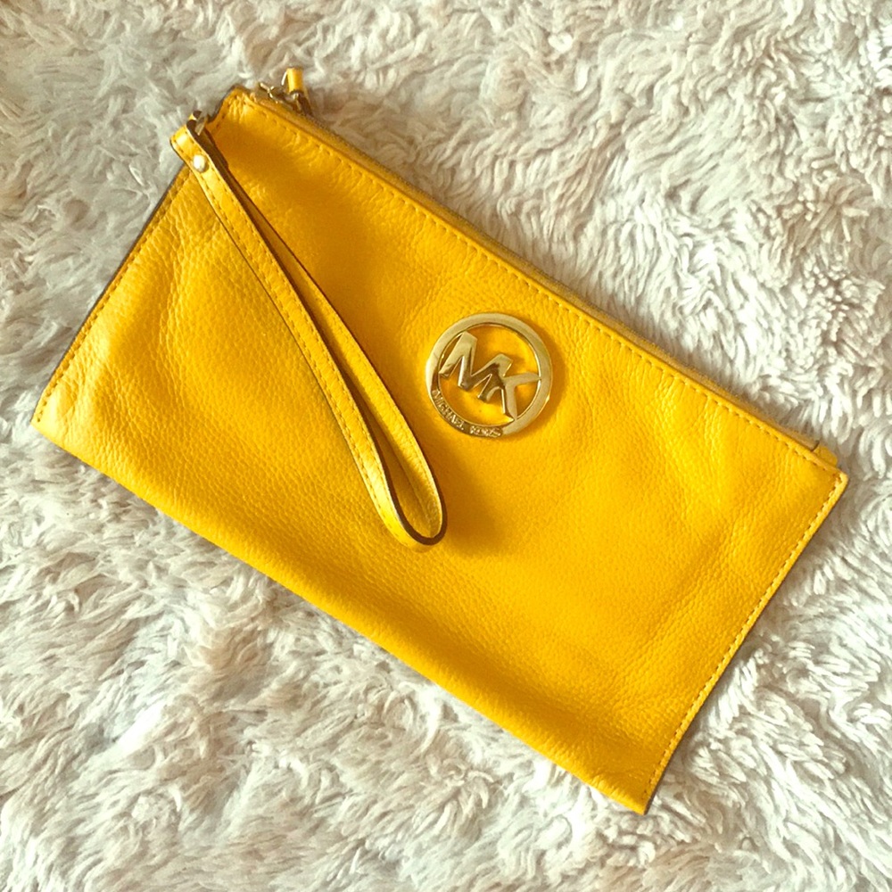 Michael Kors Wristlet